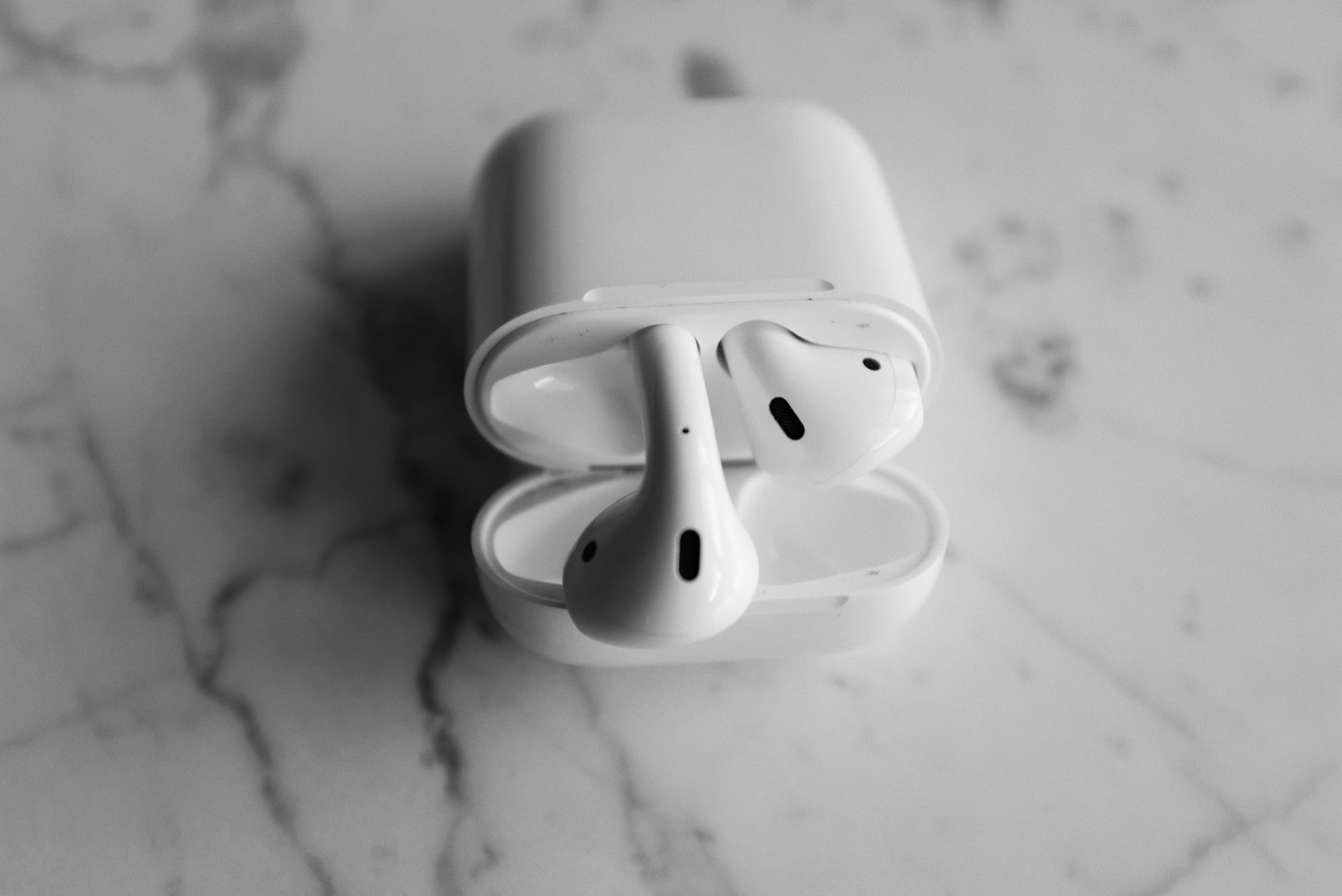 Samsung Galaxy Buds vs Airpods: Which Is Best?